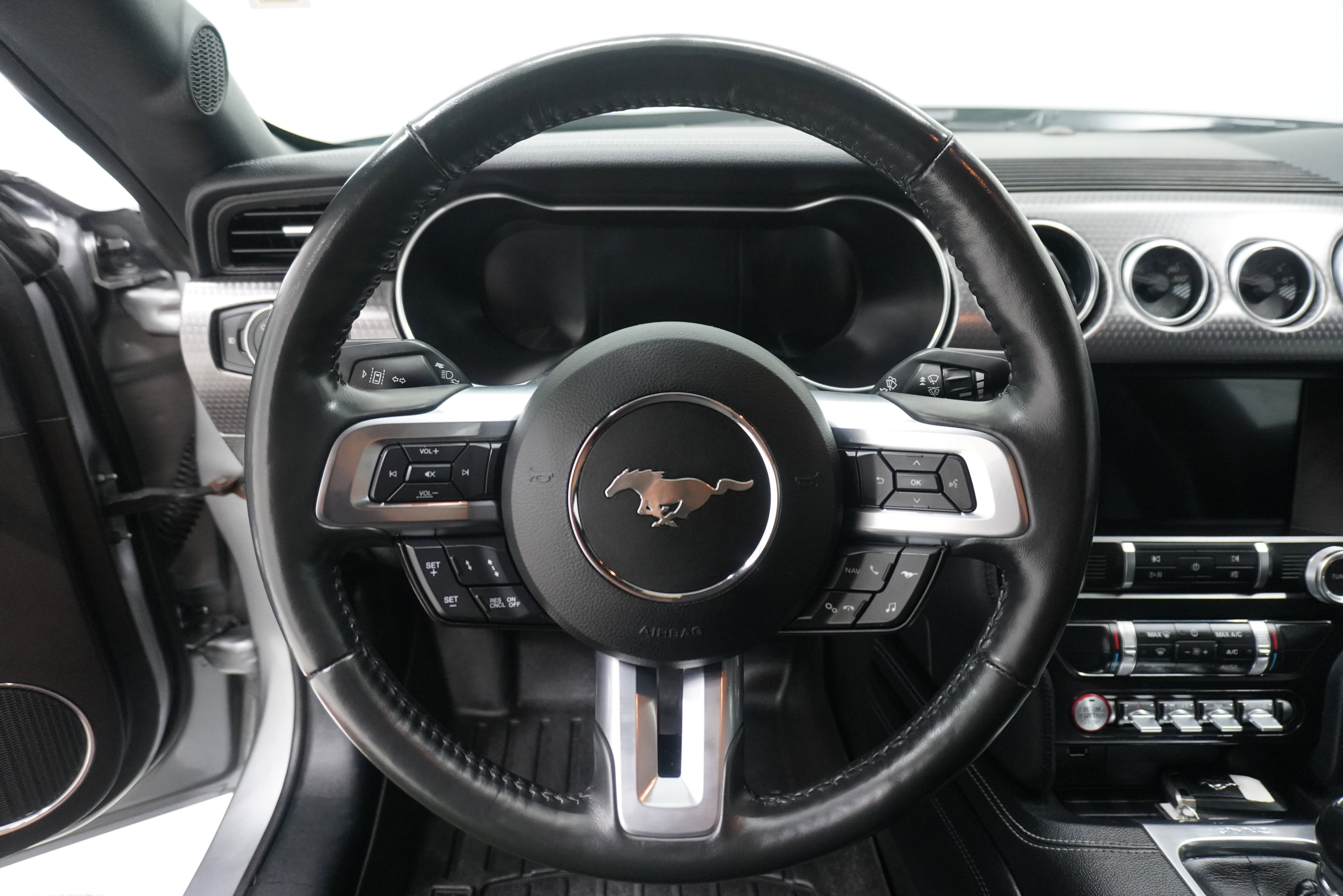 Used 2022 Ford Mustang GT Premium w/ GT Performance Package RWD image 16