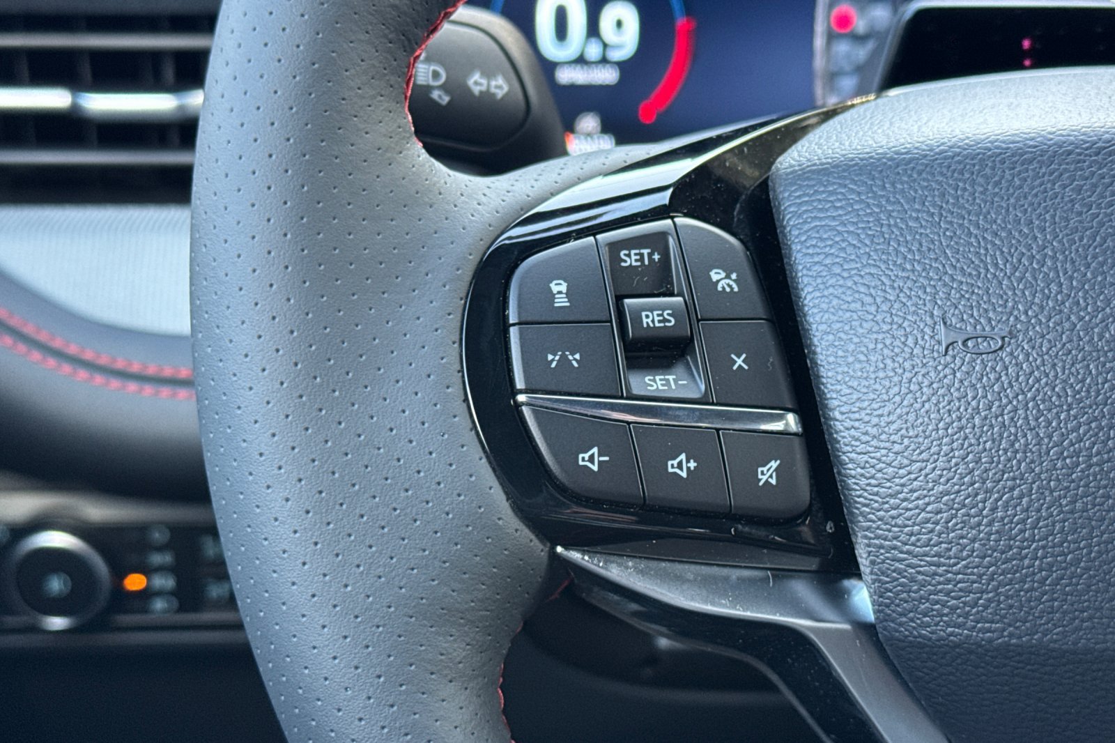 New 2026 Ford Explorer ST-Line AWD/4WD image 29