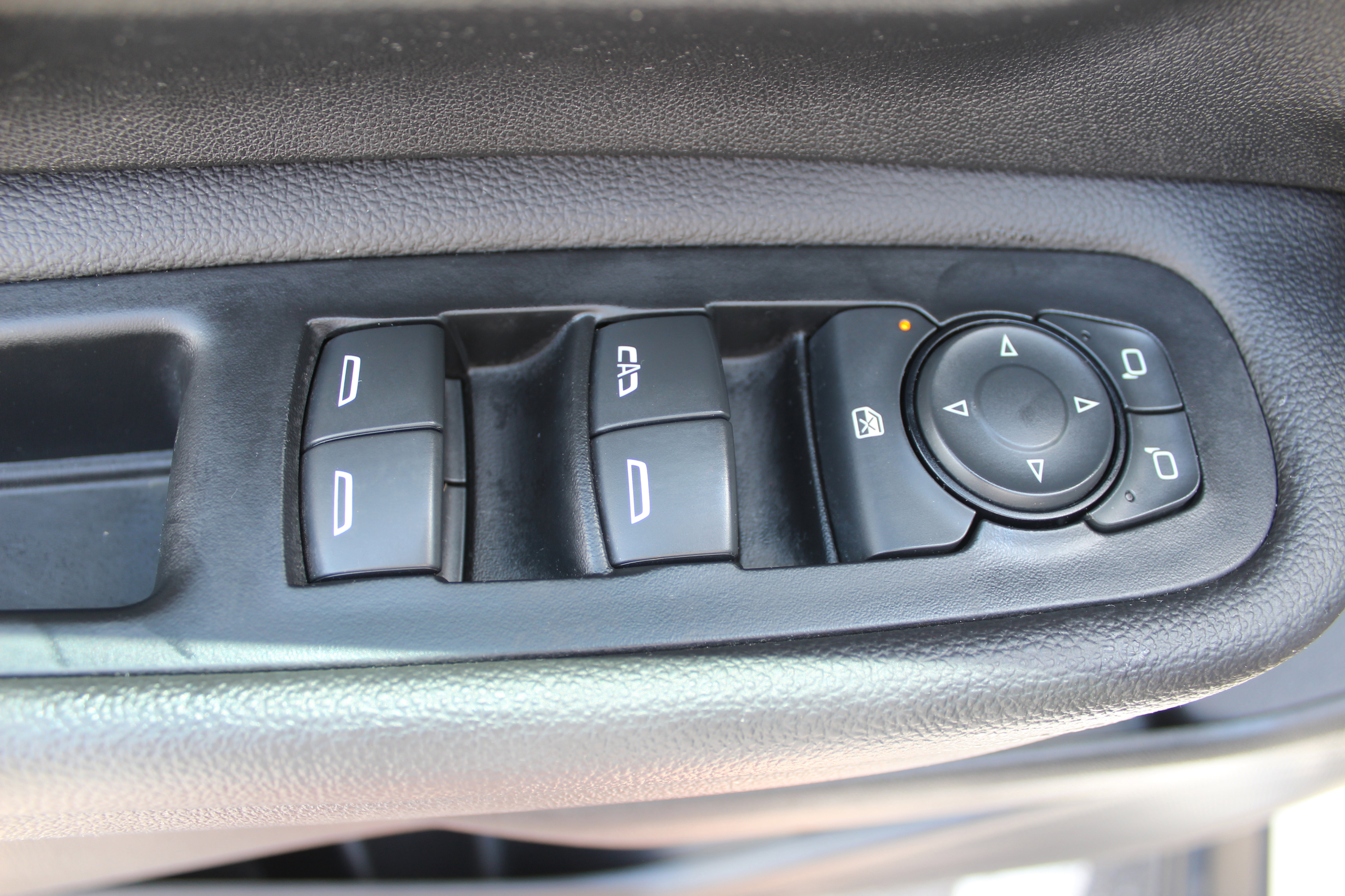 Used 2021 GMC Terrain SLE w/ Driver Convenience Package image 24