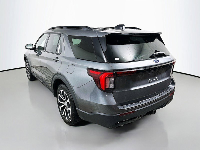 New 2026 Ford Explorer ST-Line image 4