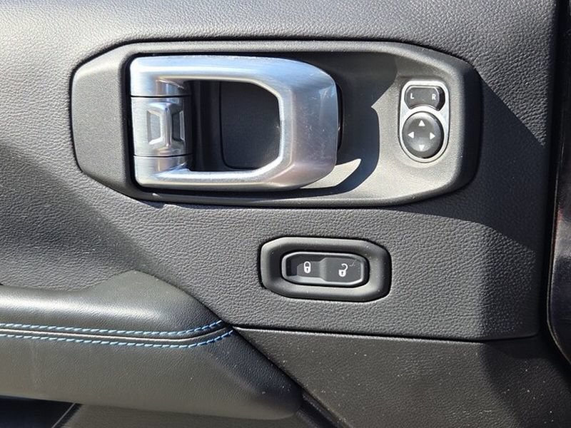 Used 2024 Jeep Wrangler Unlimited Rubicon 4xe AWD/4WD image 28
