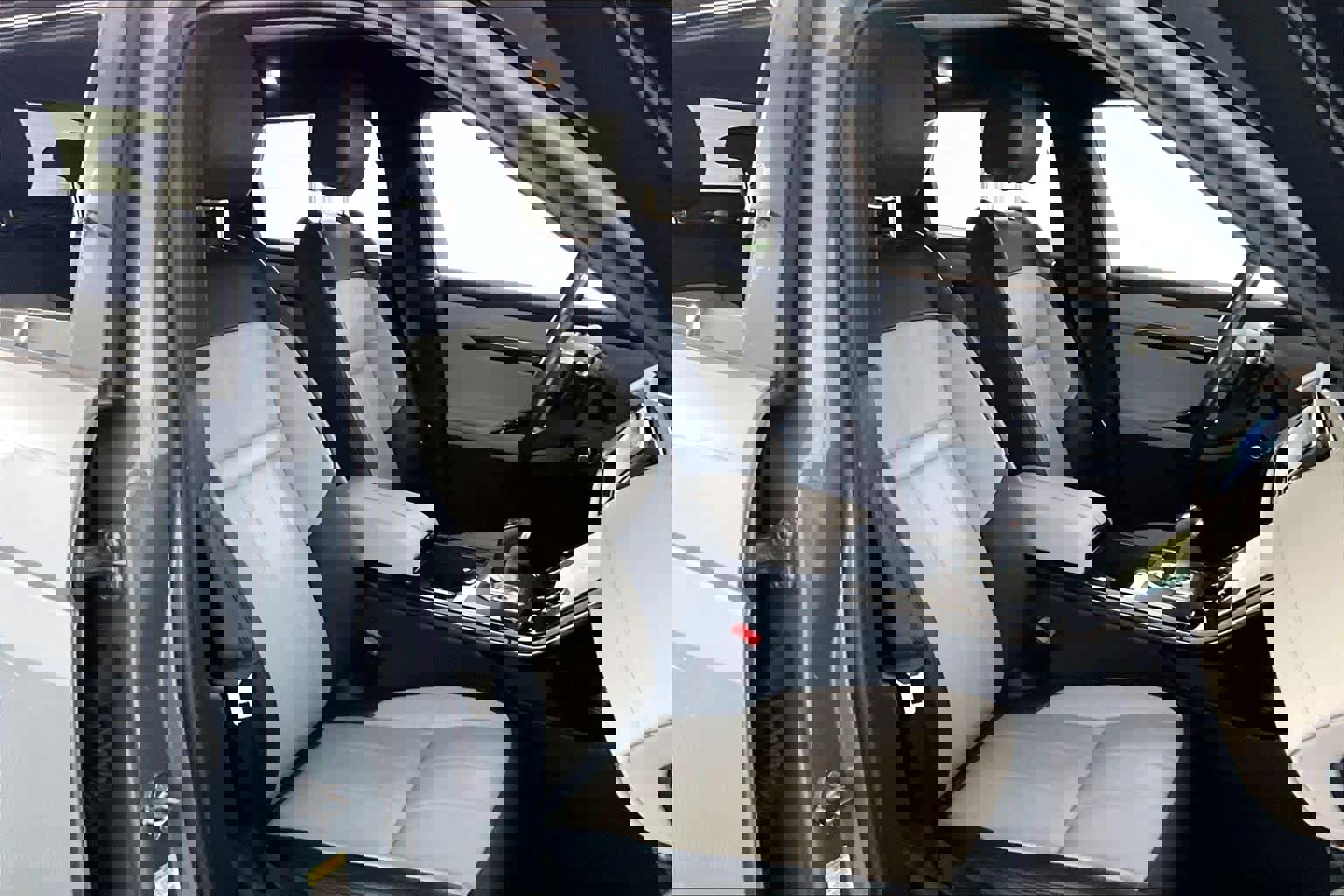 Used 2020 Land Rover Range Rover Evoque First Edition image 7