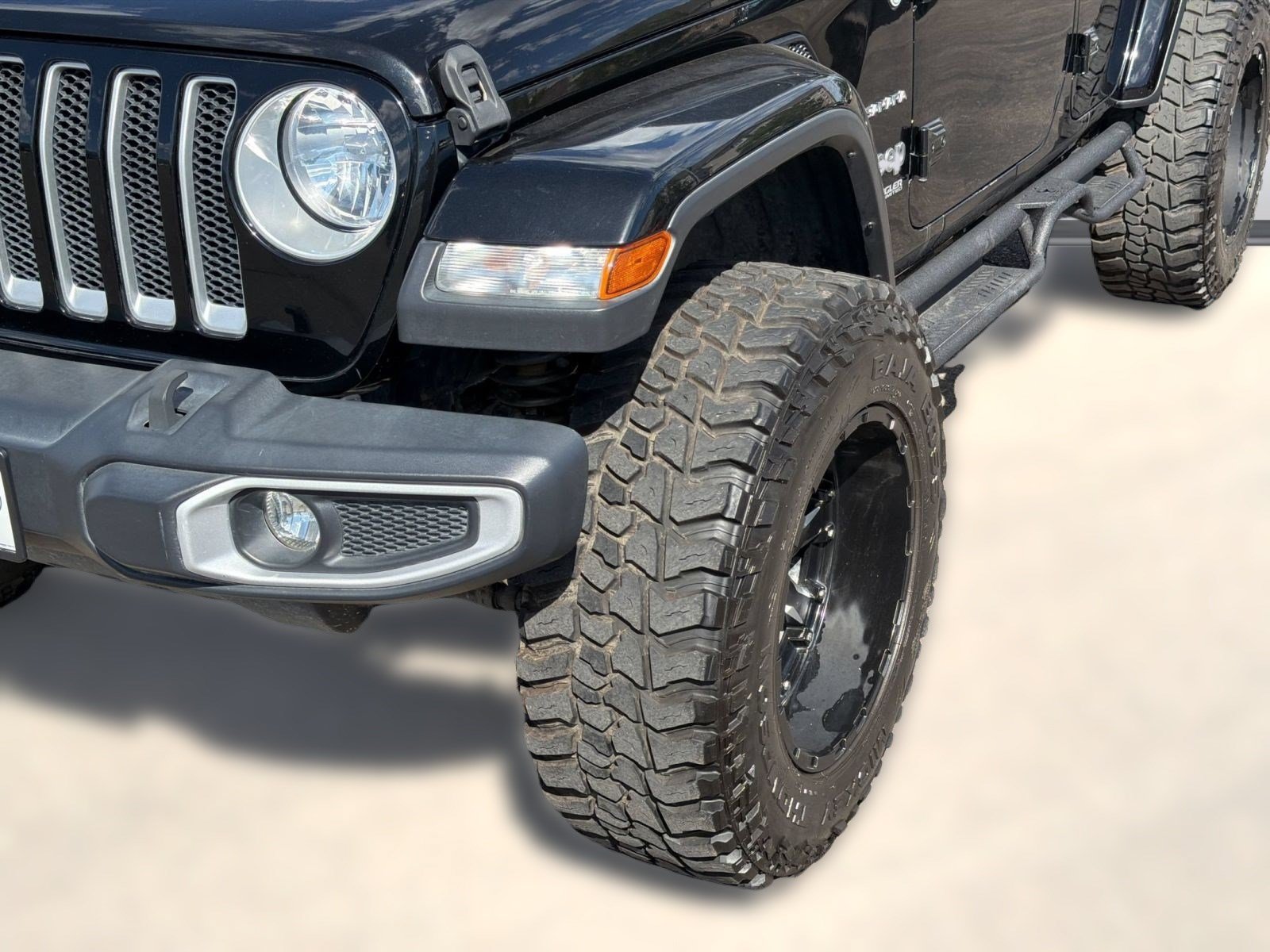 Used 2020 Jeep Wrangler Unlimited Sahara w/ Uconnect 4C Nav & Sound Group AWD/4WD image 12