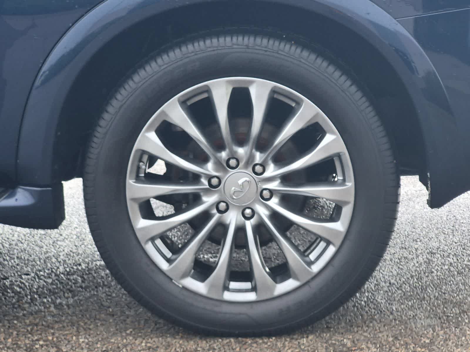 Used 2015 INFINITI QX80 4WD w/ Deluxe Technology Package image 14