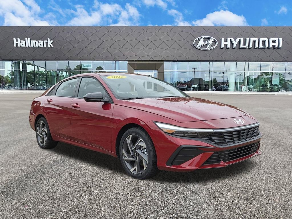 Certified 2025 Hyundai Elantra Sport FWD image 1