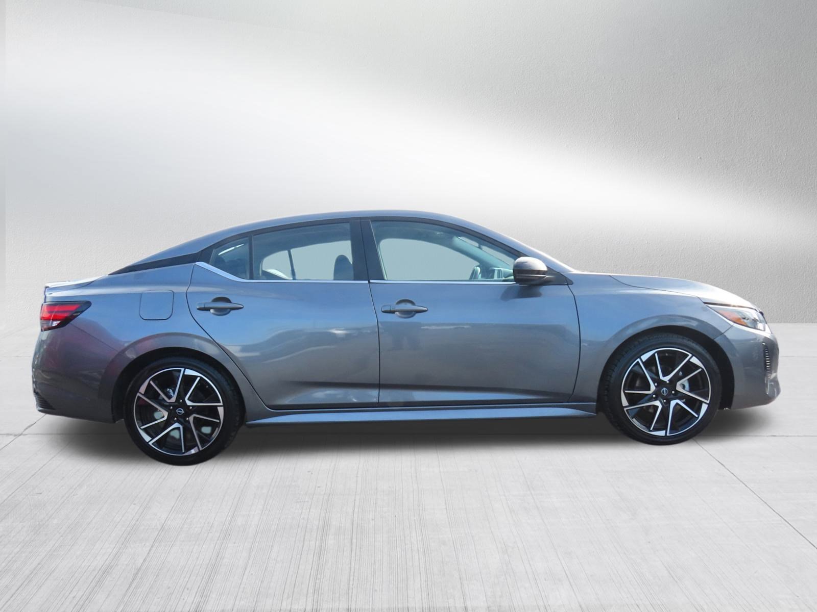 Used 2024 Nissan Sentra SR image 8