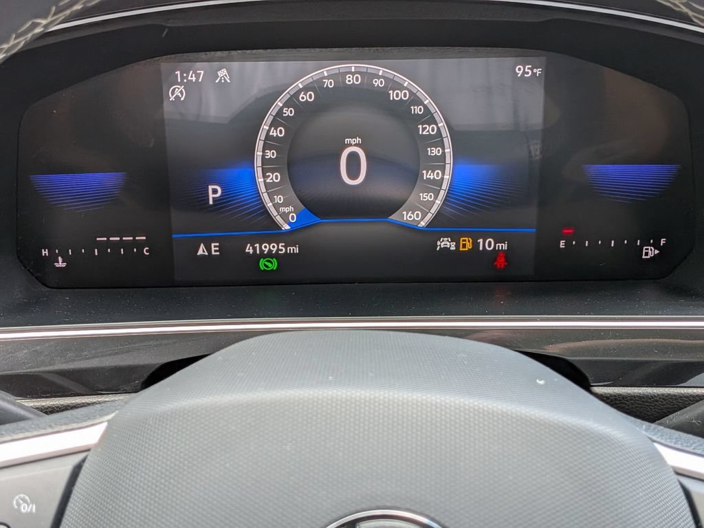 Used 2024 Volkswagen Tiguan SE AWD/4WD image 18