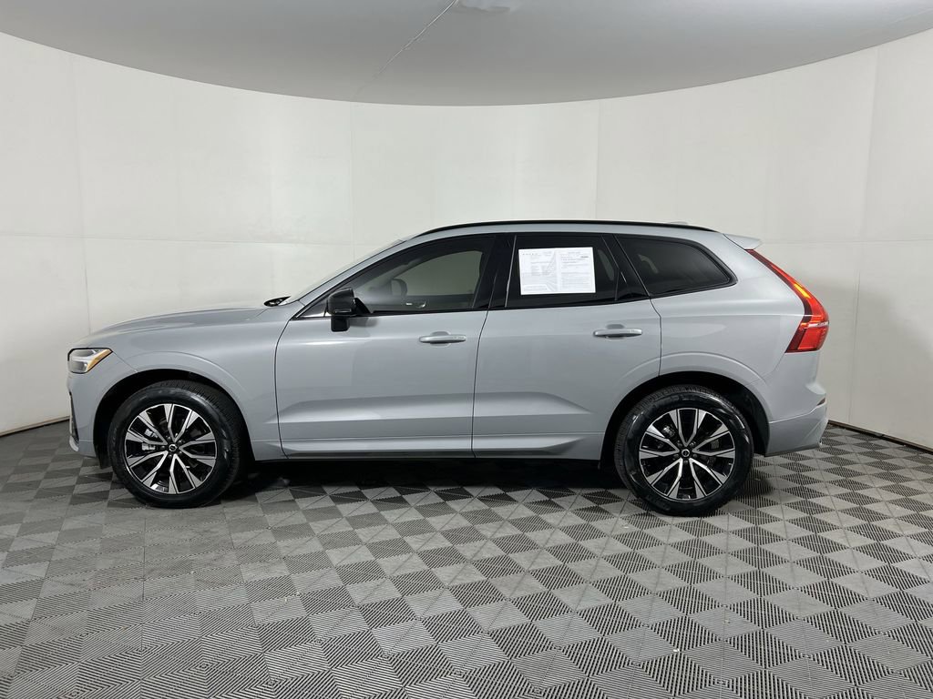 Certified 2025 Volvo XC60 B5 Core w/ Climate Package image 7