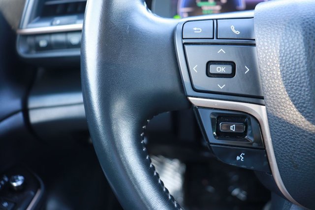 Used 2024 Toyota Crown XLE image 18