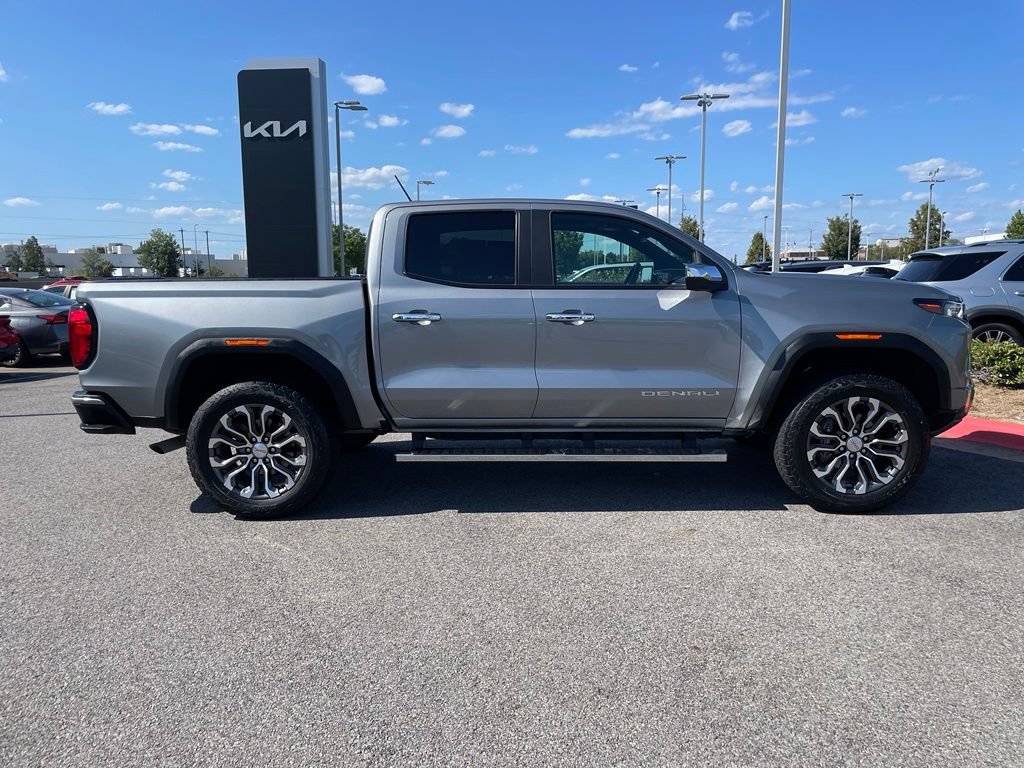 Used 2024 GMC Canyon Denali AWD/4WD image 9