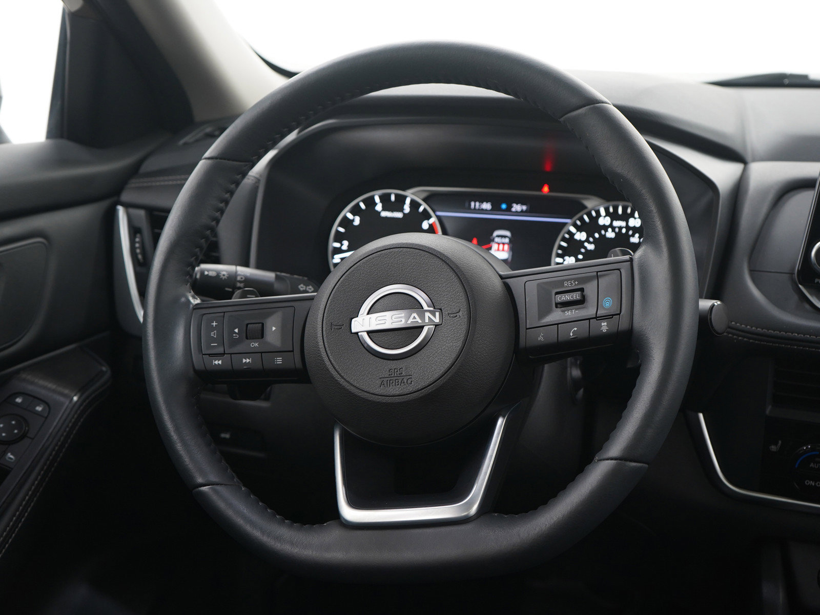 Used 2024 Nissan Rogue SV w/ SV Premium Package image 16