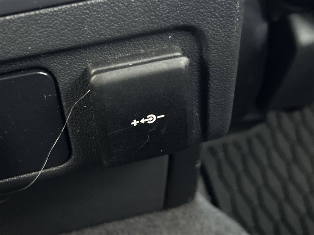 Used 2024 Jaguar F-PACE R-Dynamic S image 26