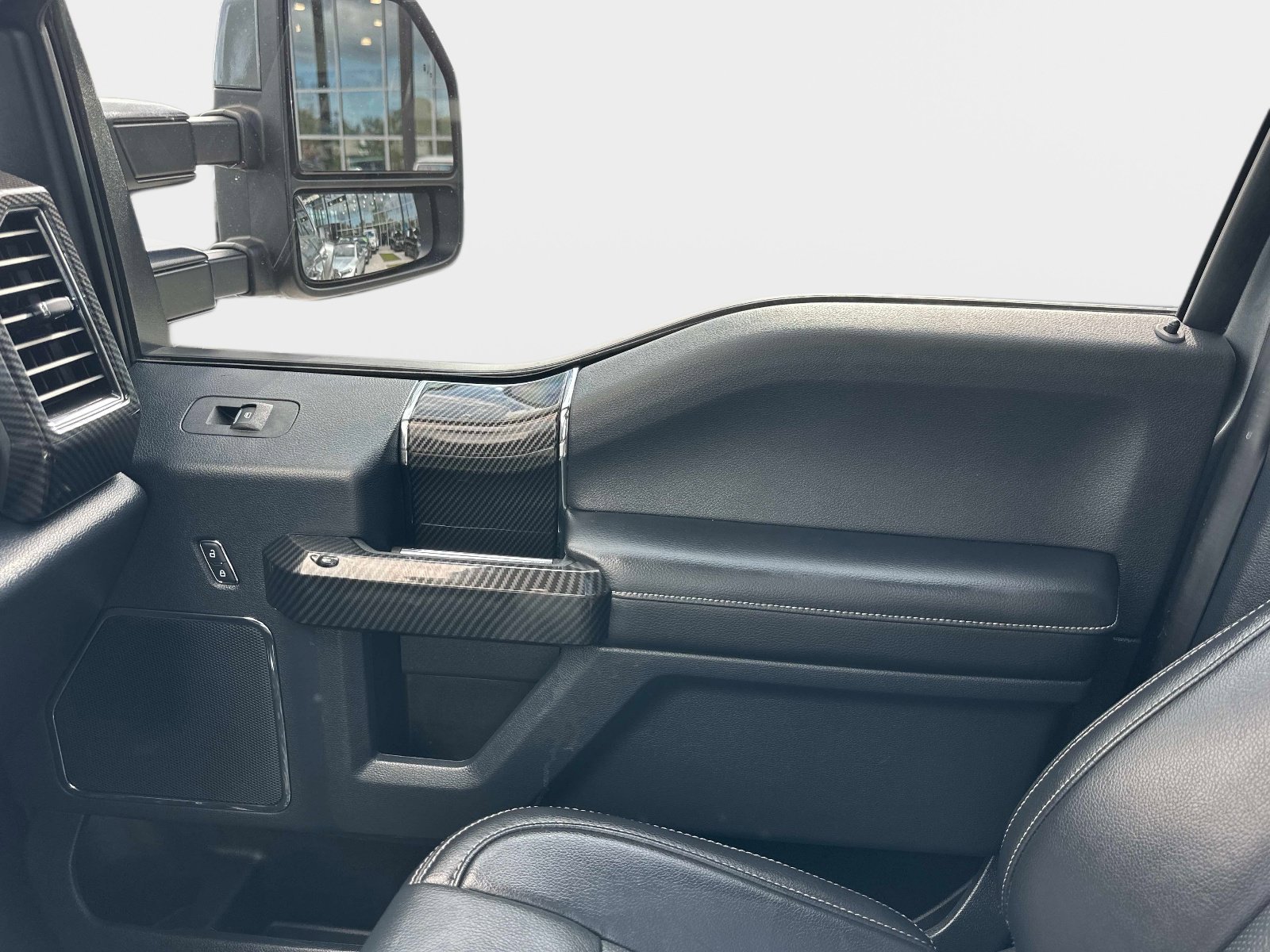 Used 2022 Ford F350 Lariat w/ Lariat Ultimate Package image 26