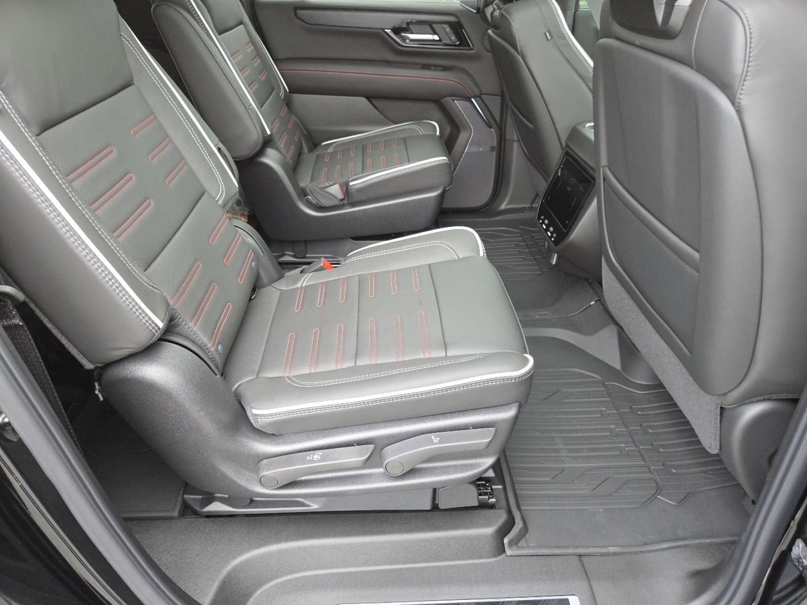 New 2026 GMC Yukon XL AT4 Ultimate image 30