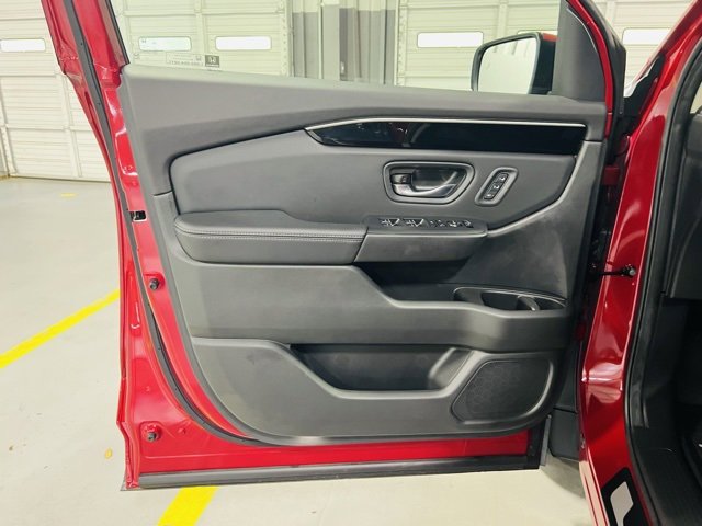 New 2025 Honda Pilot Touring image 25