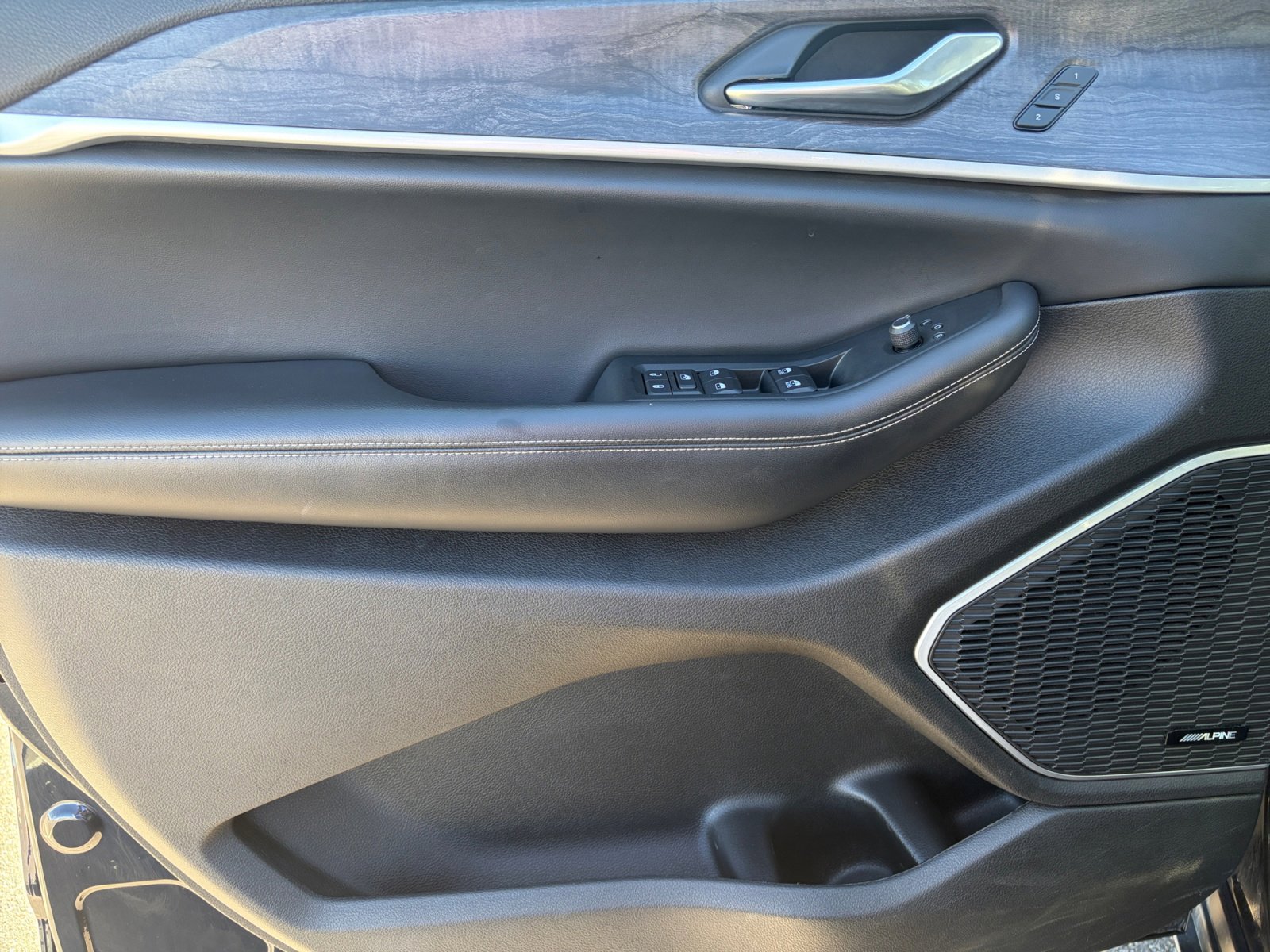 Used 2022 Jeep Grand Cherokee Limited 4xe image 13