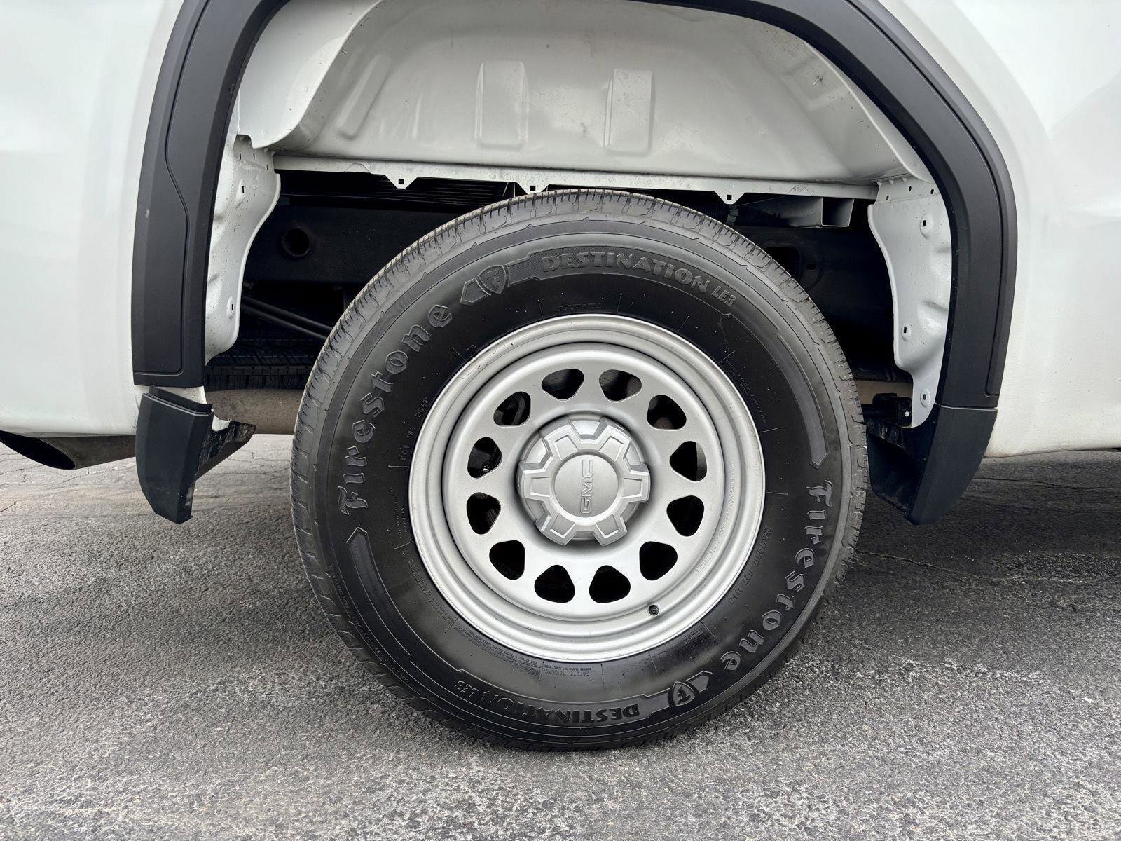 Used 2022 GMC Sierra 1500 Pro w/ Pro Value Package RWD image 32