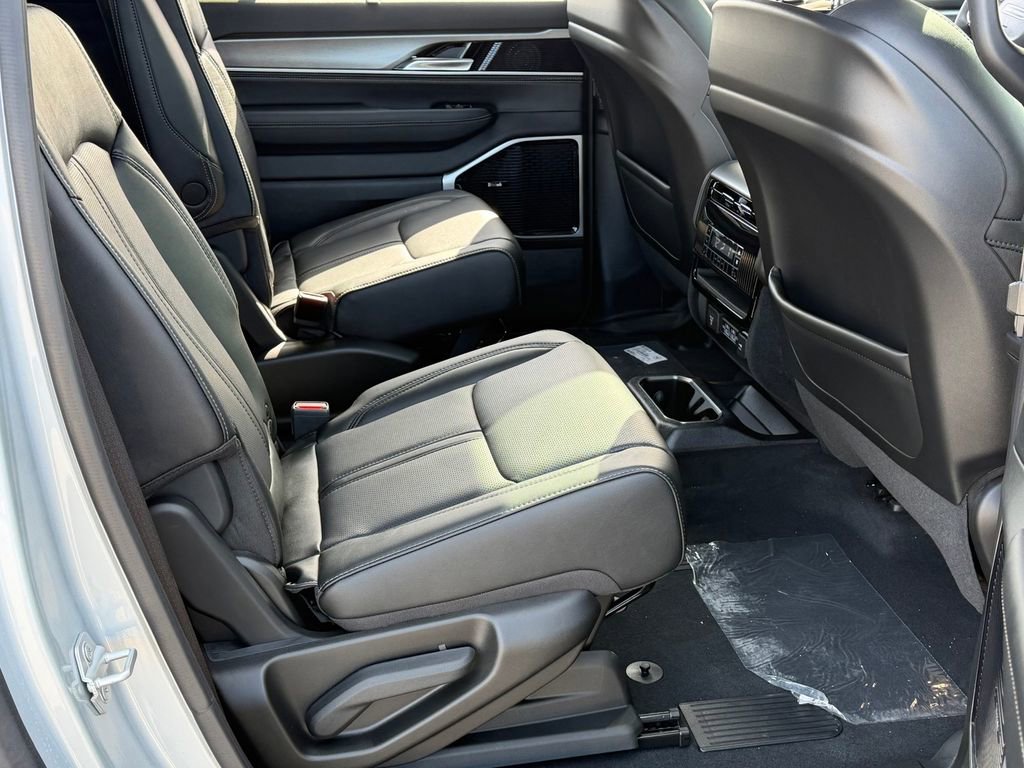 New 2026 Jeep Grand Wagoneer L Limited image 20