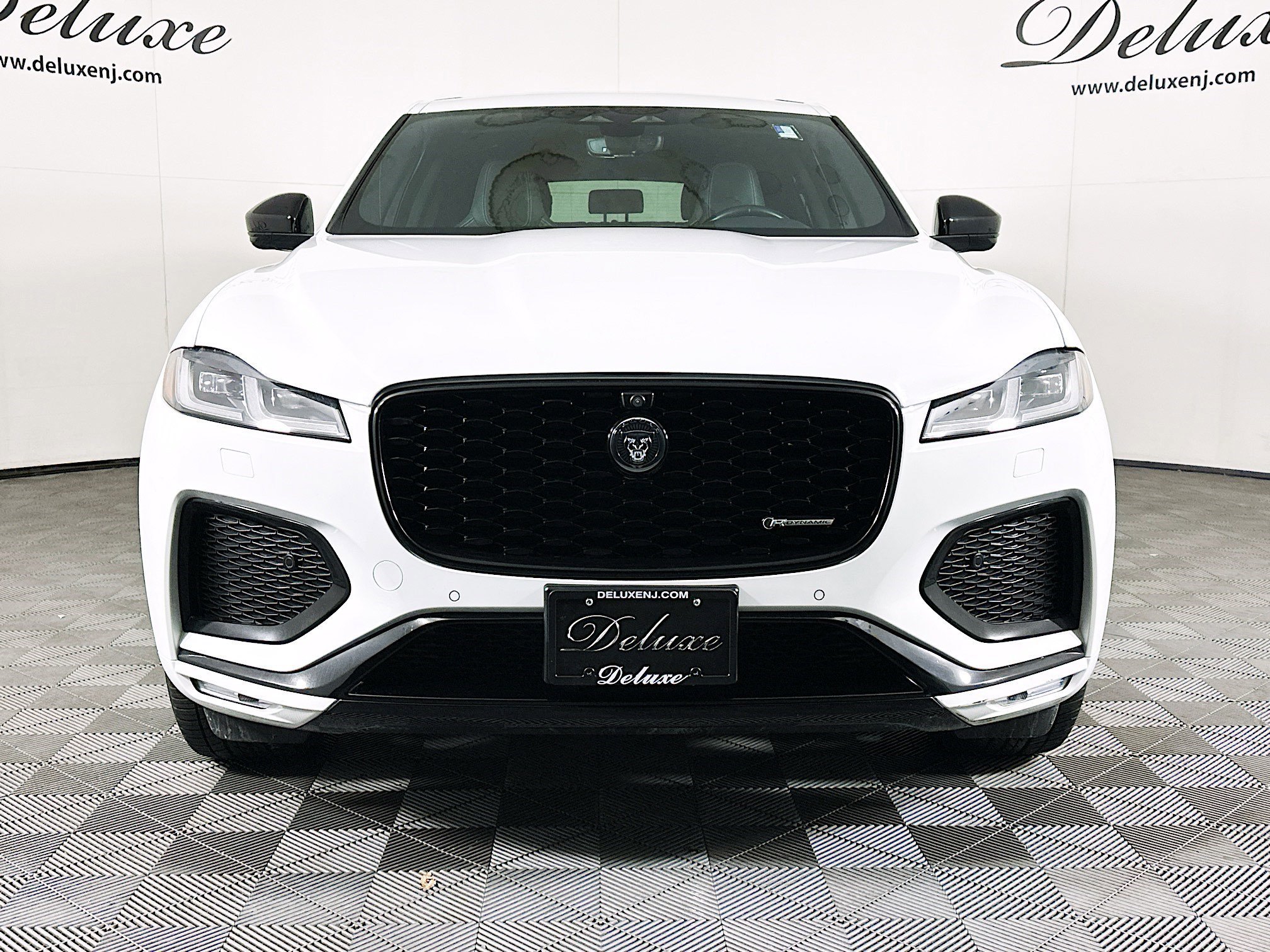 Used 2024 Jaguar F-PACE R-Dynamic S image 2