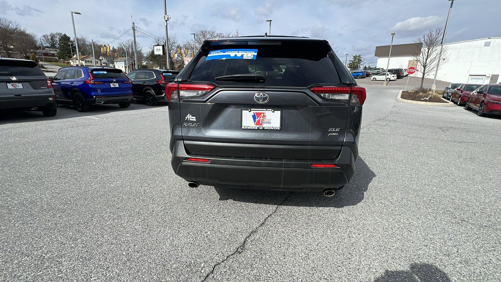 Used 2019 Toyota RAV4 XLE w/ Convenience Package image 5