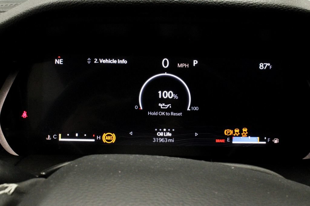 Used 2023 Jeep Grand Cherokee Altitude AWD/4WD image 27