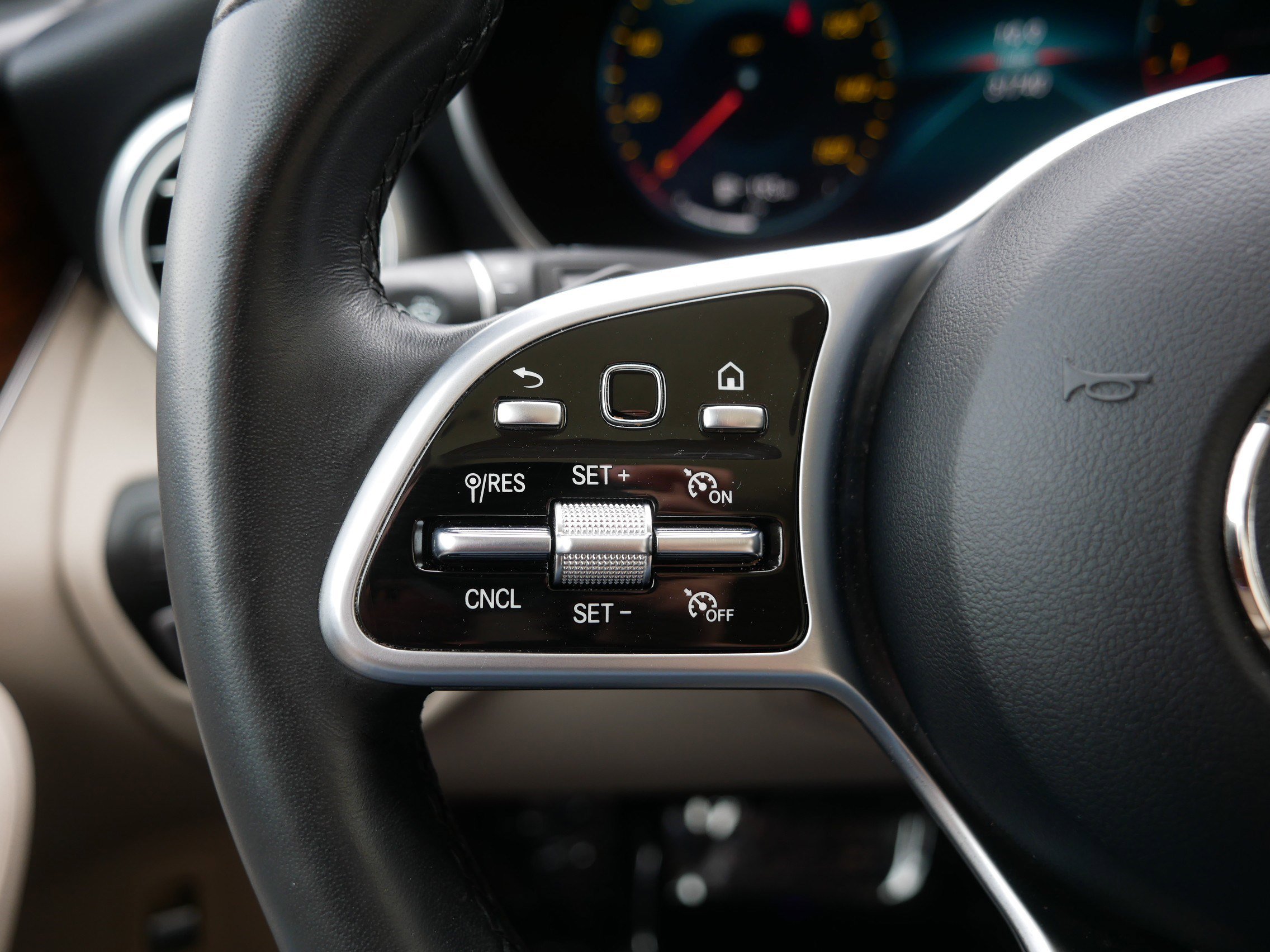 Used 2022 Mercedes-Benz GLC 300 4MATIC image 31