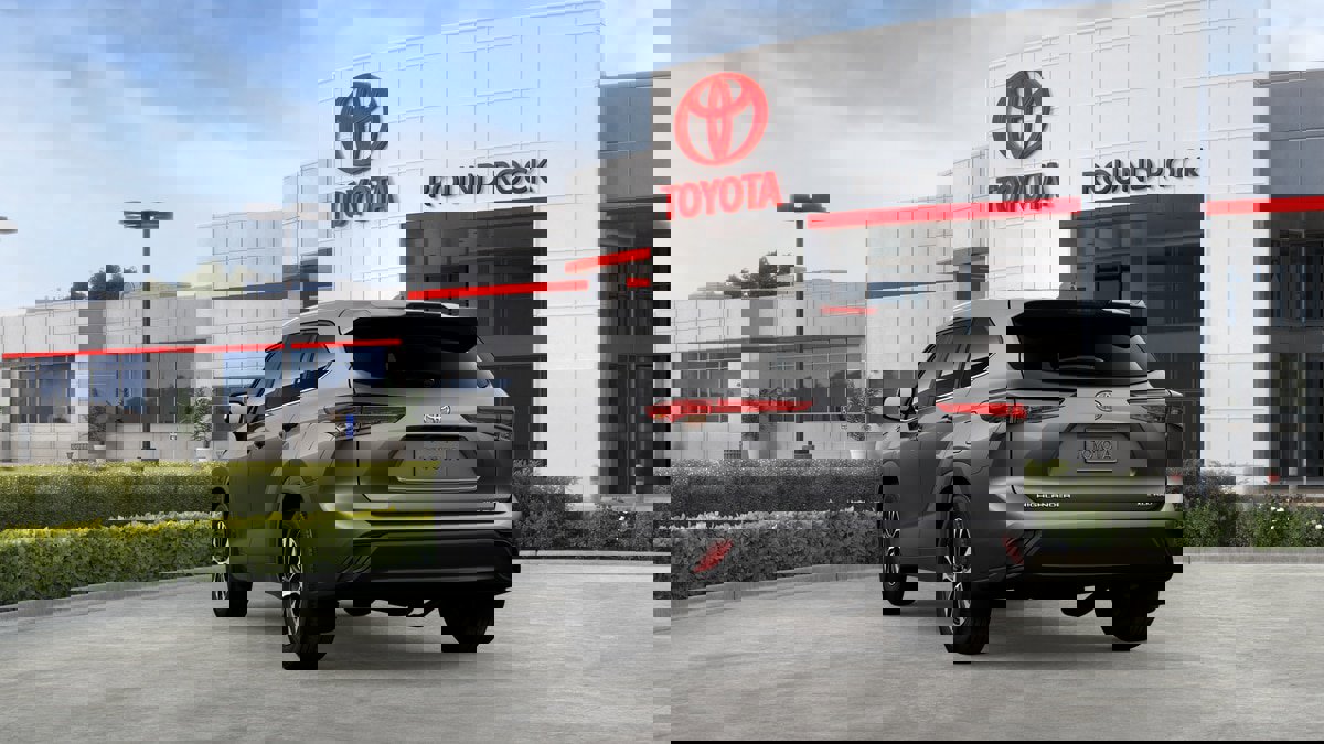 New 2026 Toyota Highlander XLE image 7