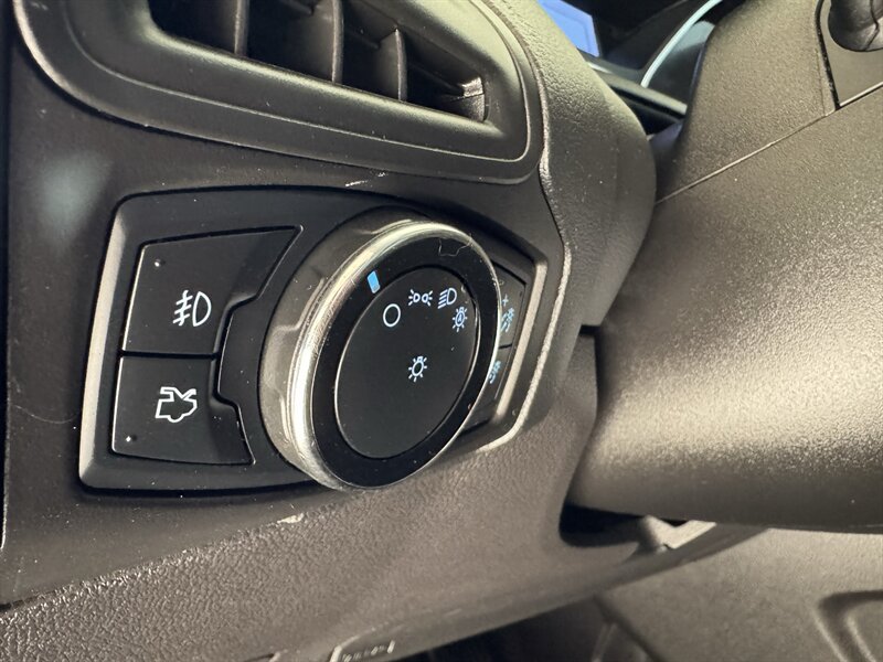 Used 2014 Ford Focus SE w/ Equipment Group 201A FWD image 24