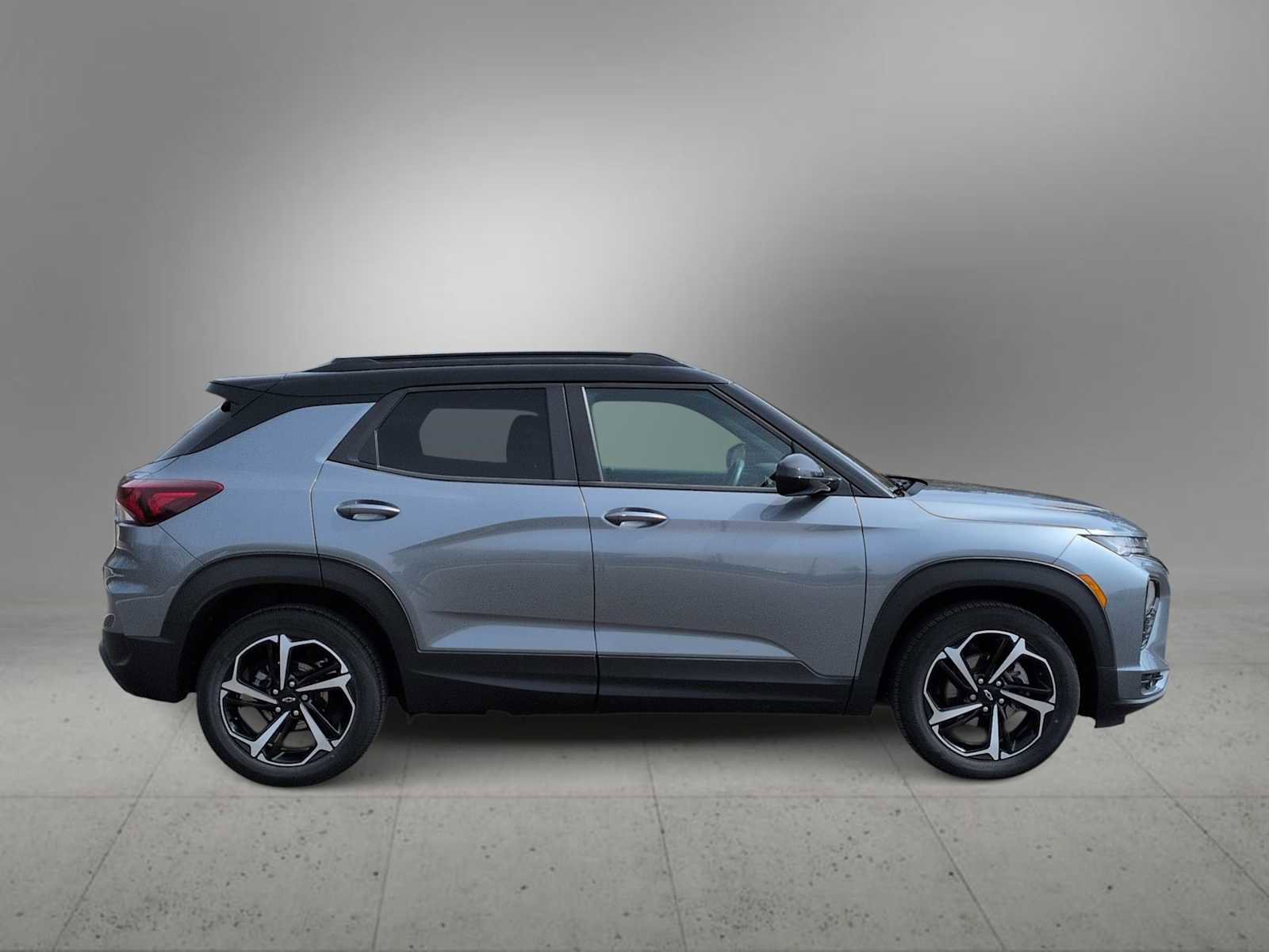 Used 2021 Chevrolet TrailBlazer RS w/ Sun and Liftgate Package FWD image 9