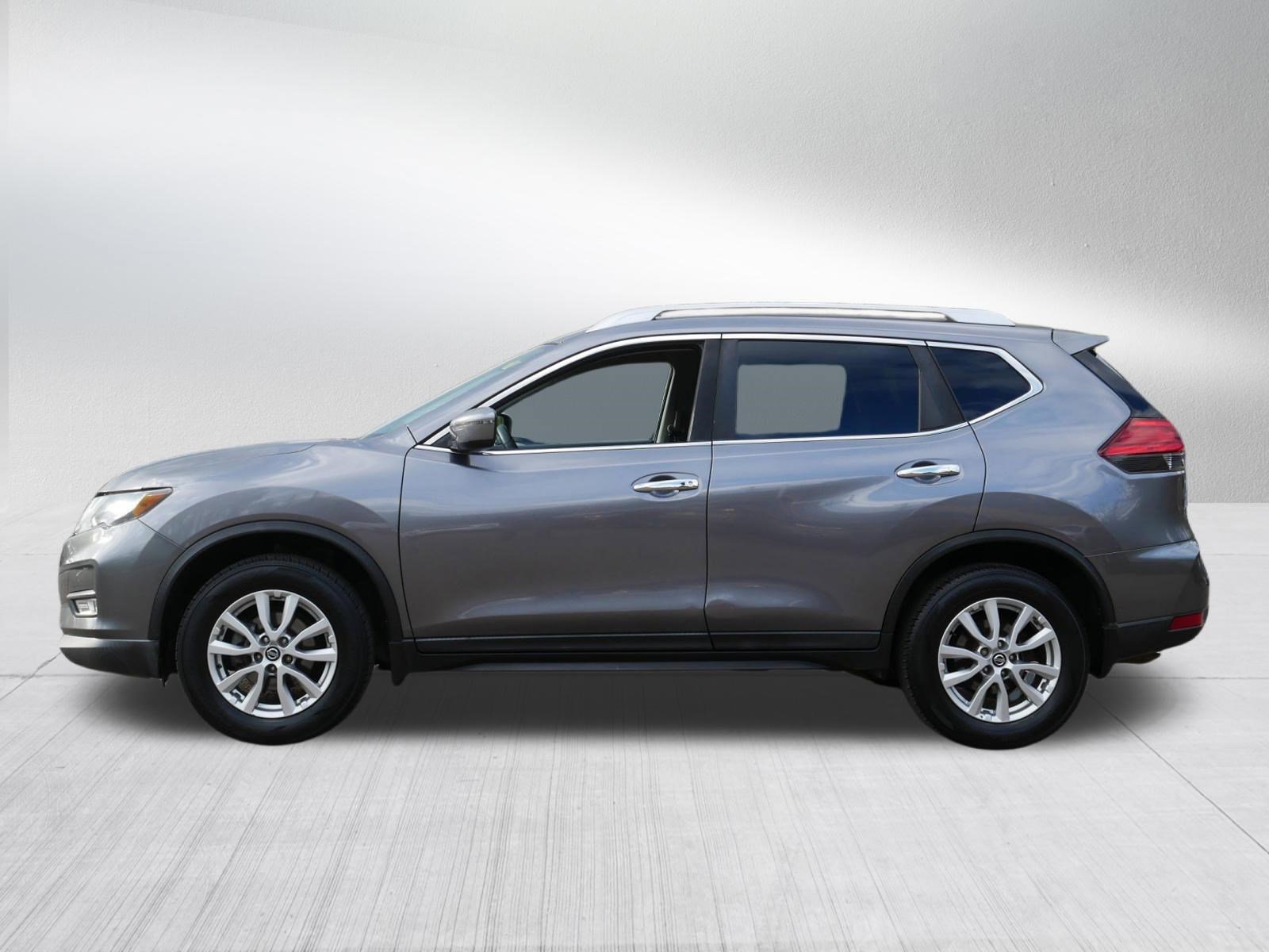 Certified 2017 Nissan Rogue SV AWD/4WD image 4