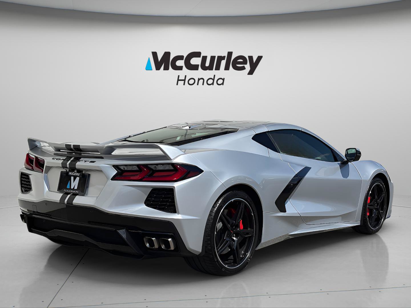 Used 2020 Chevrolet Corvette Stingray Premium Cpe w/ 3LT Preferred Equipment Group RWD image 3
