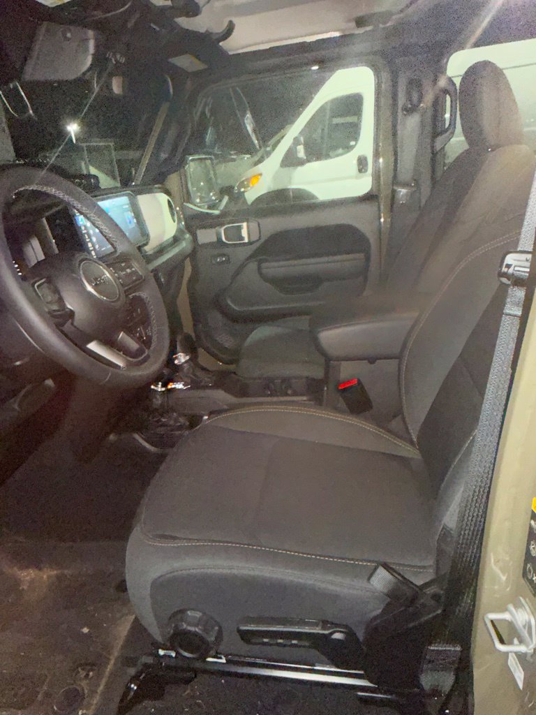 Certified 2025 Jeep Wrangler Unlimited Sport AWD/4WD image 7
