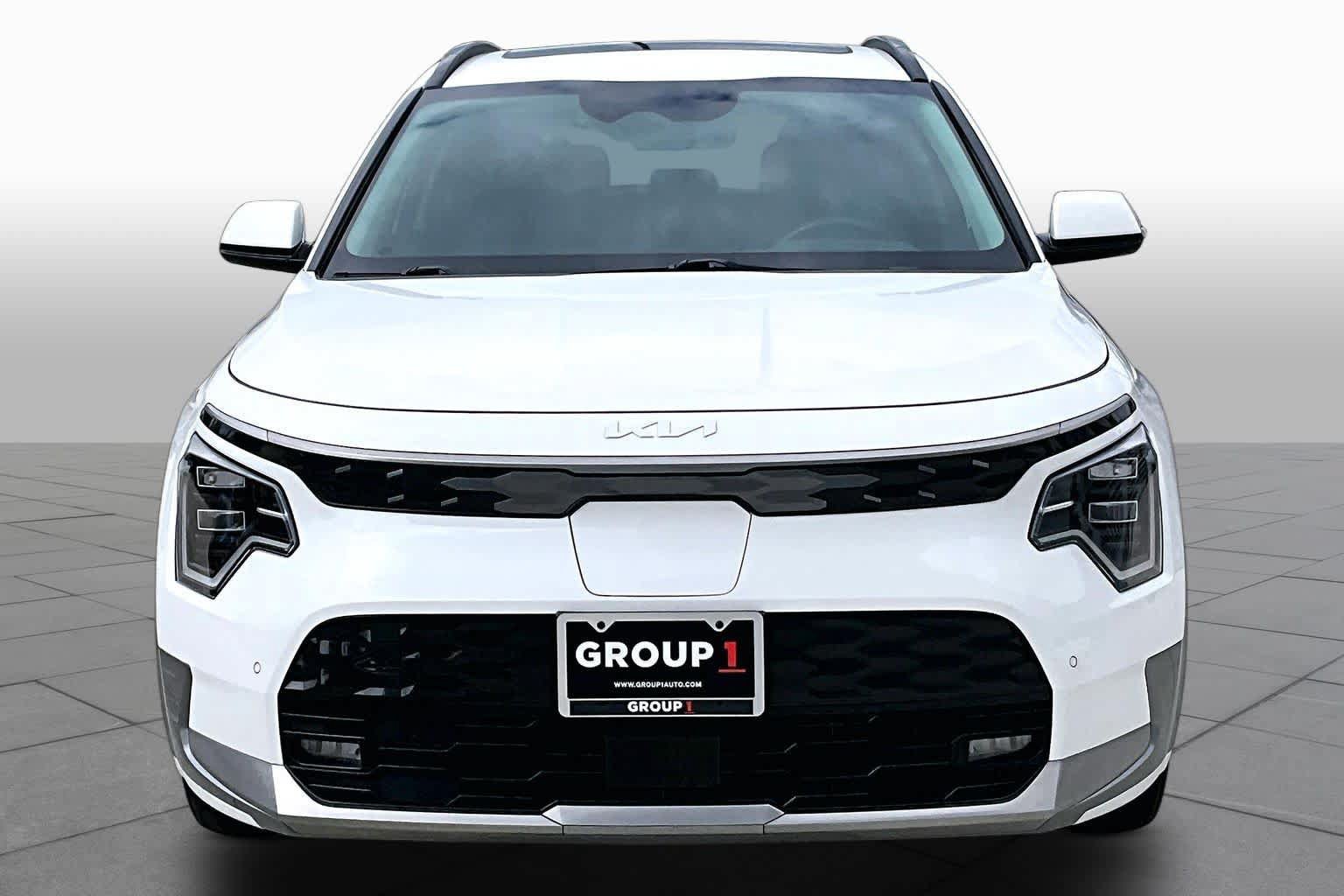 Used 2023 Kia Niro Wave FWD image 3