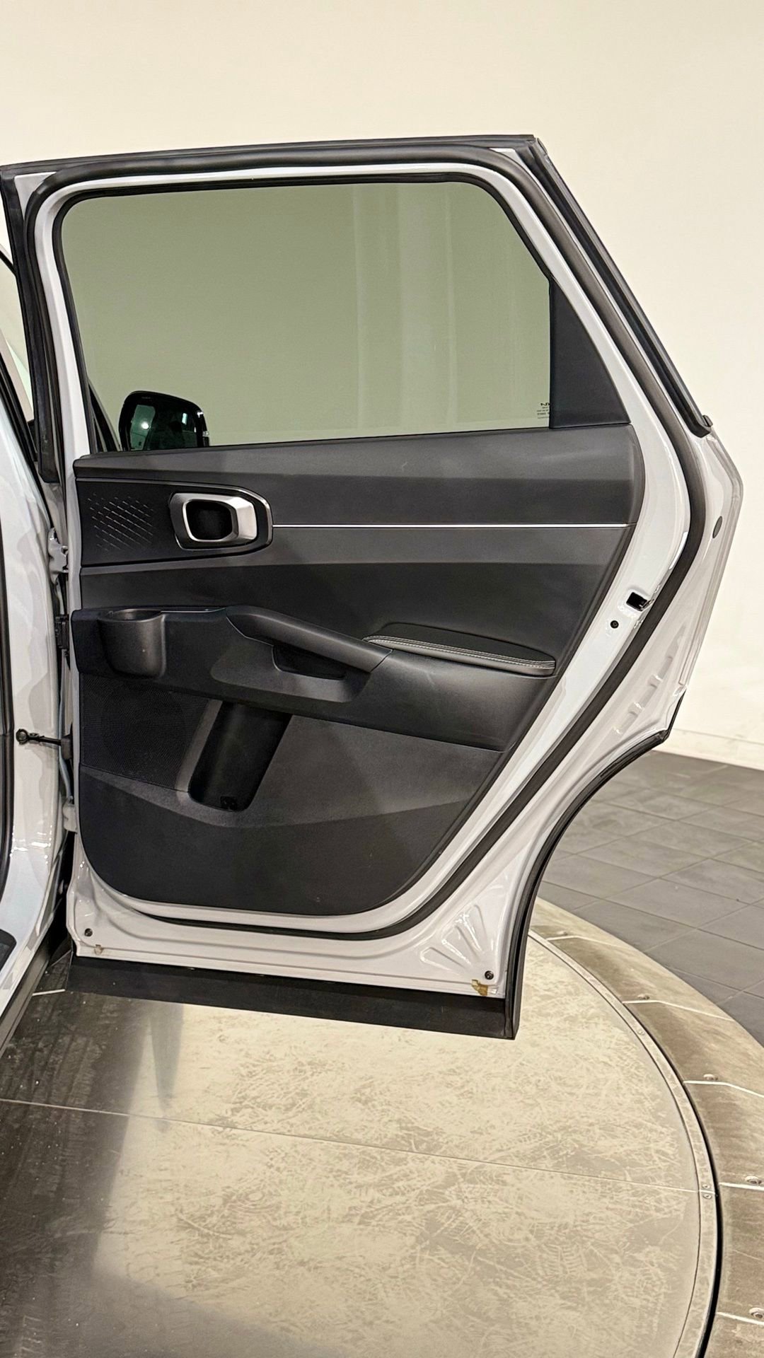 Used 2024 Kia Sorento S w/ Panoramic Sunroof Package image 72