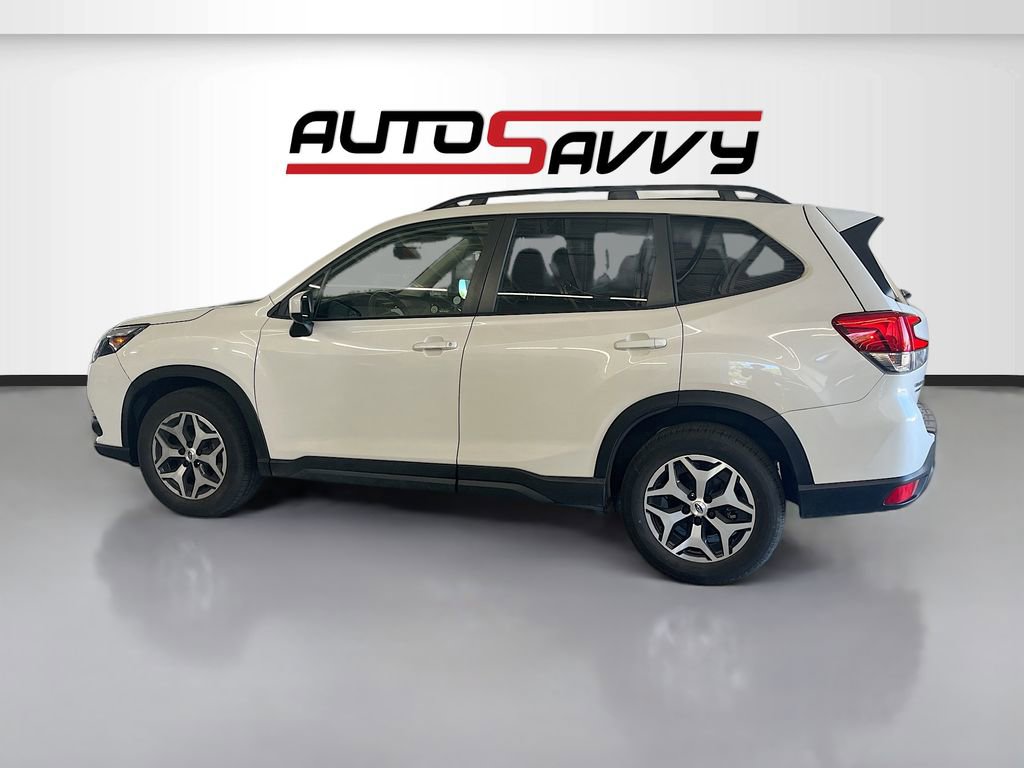 Used 2023 Subaru Forester Premium image 4