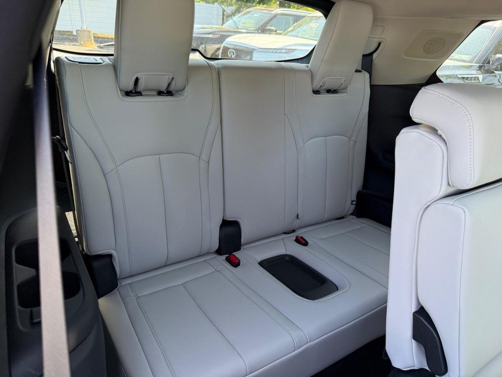 New 2027 INFINITI QX60 Luxe AWD/4WD image 4