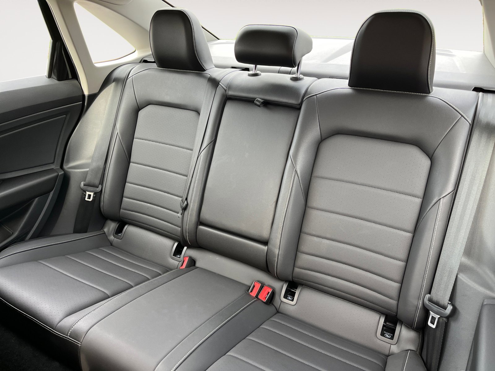 Used 2023 Volkswagen Jetta SE w/ Panoramic Sunroof Package FWD image 14