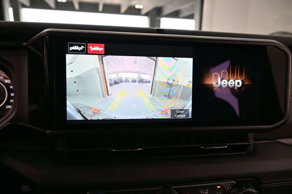 Used 2026 Jeep Gladiator Mojave AWD/4WD image 21