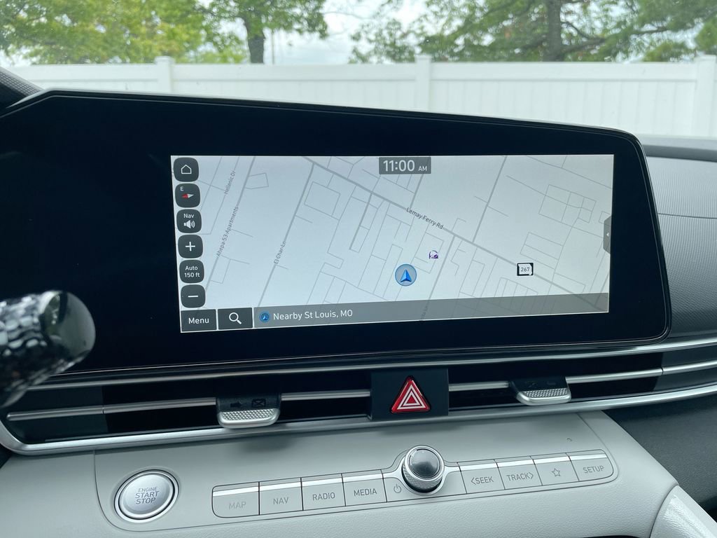 New 2025 Hyundai Elantra Limited image 43