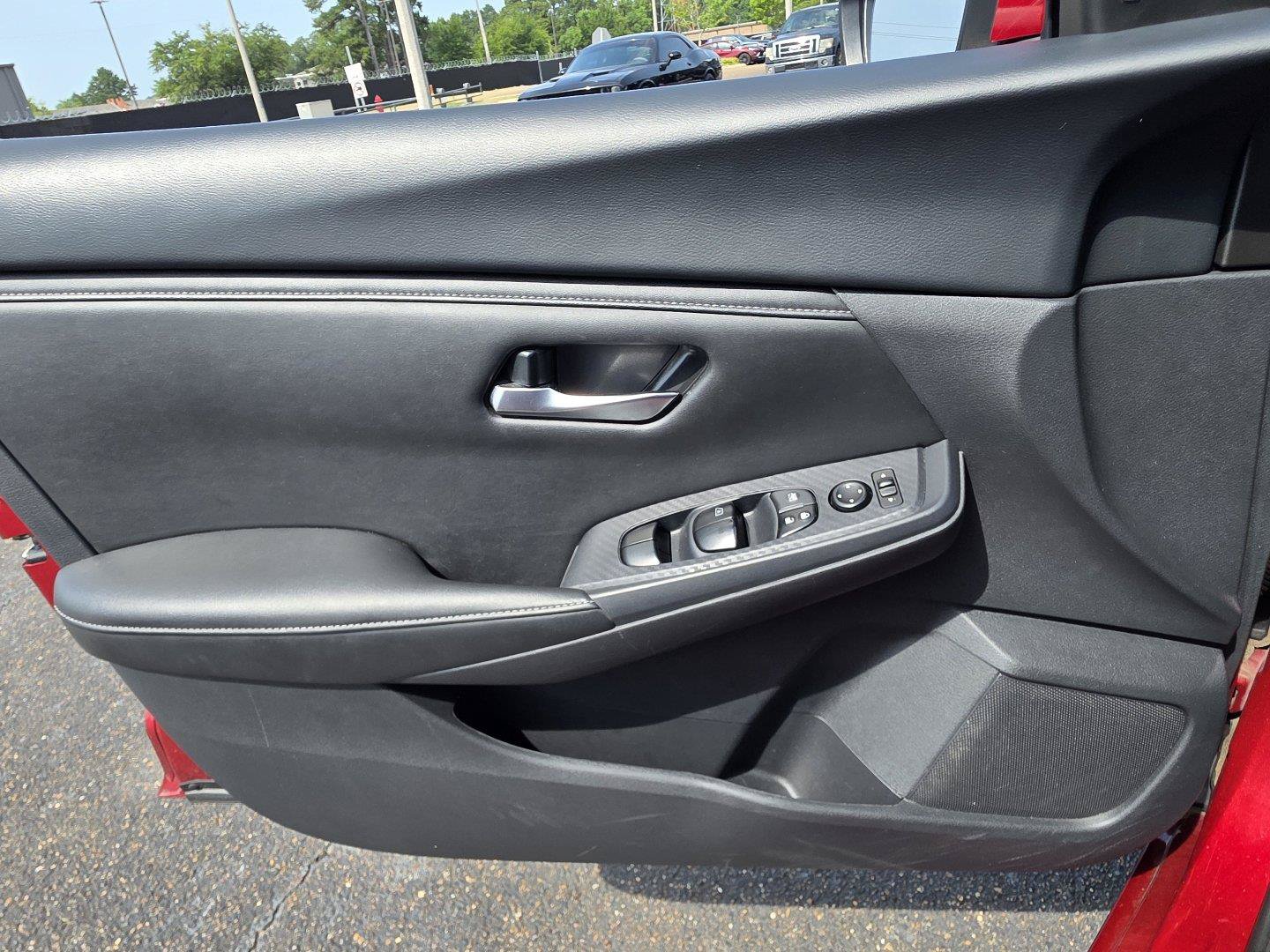 Used 2024 Nissan Sentra SV FWD image 23