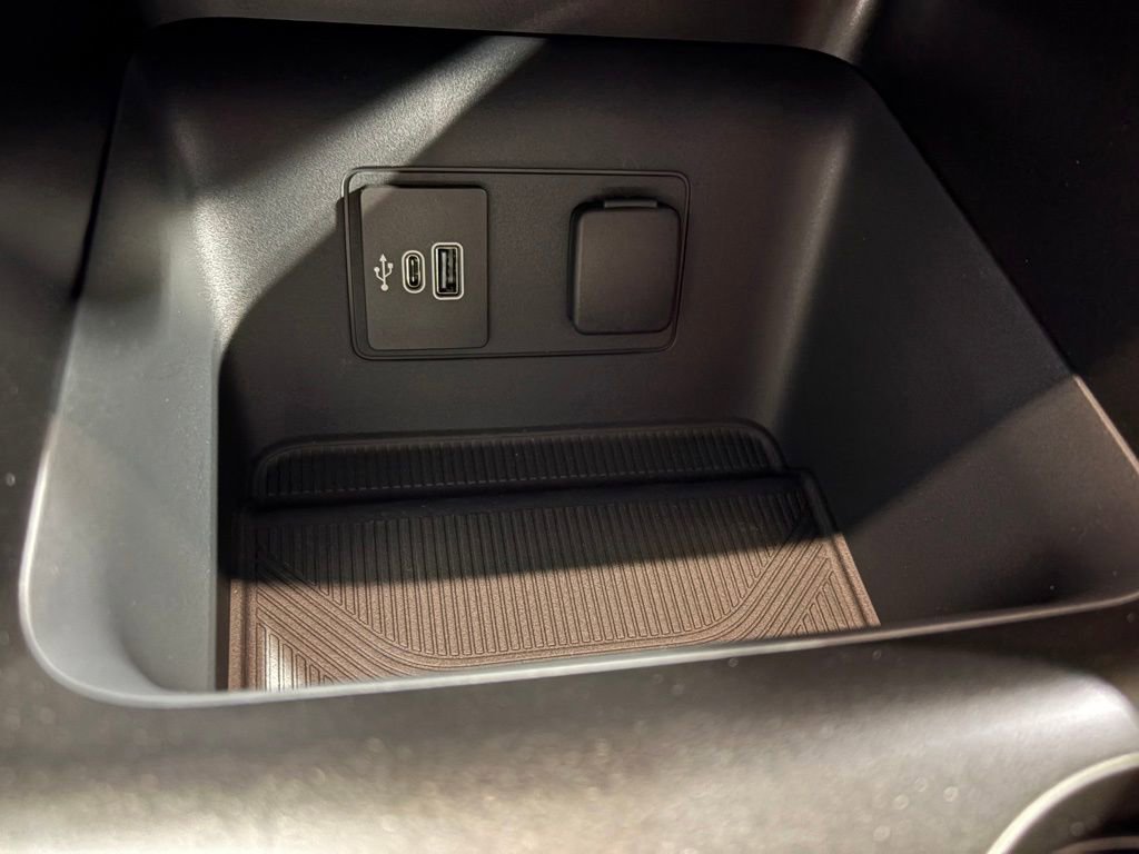 New 2026 Ford Explorer ST-Line AWD/4WD image 13