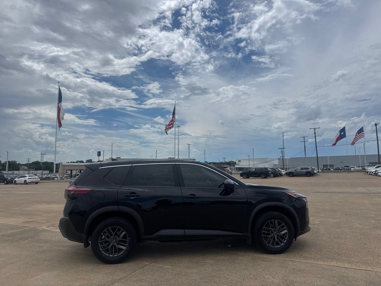 Used 2023 Nissan Rogue S FWD image 24