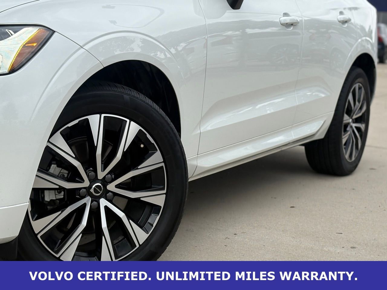 Certified 2024 Volvo XC60 B5 Core w/ Protection Package Premier image 11