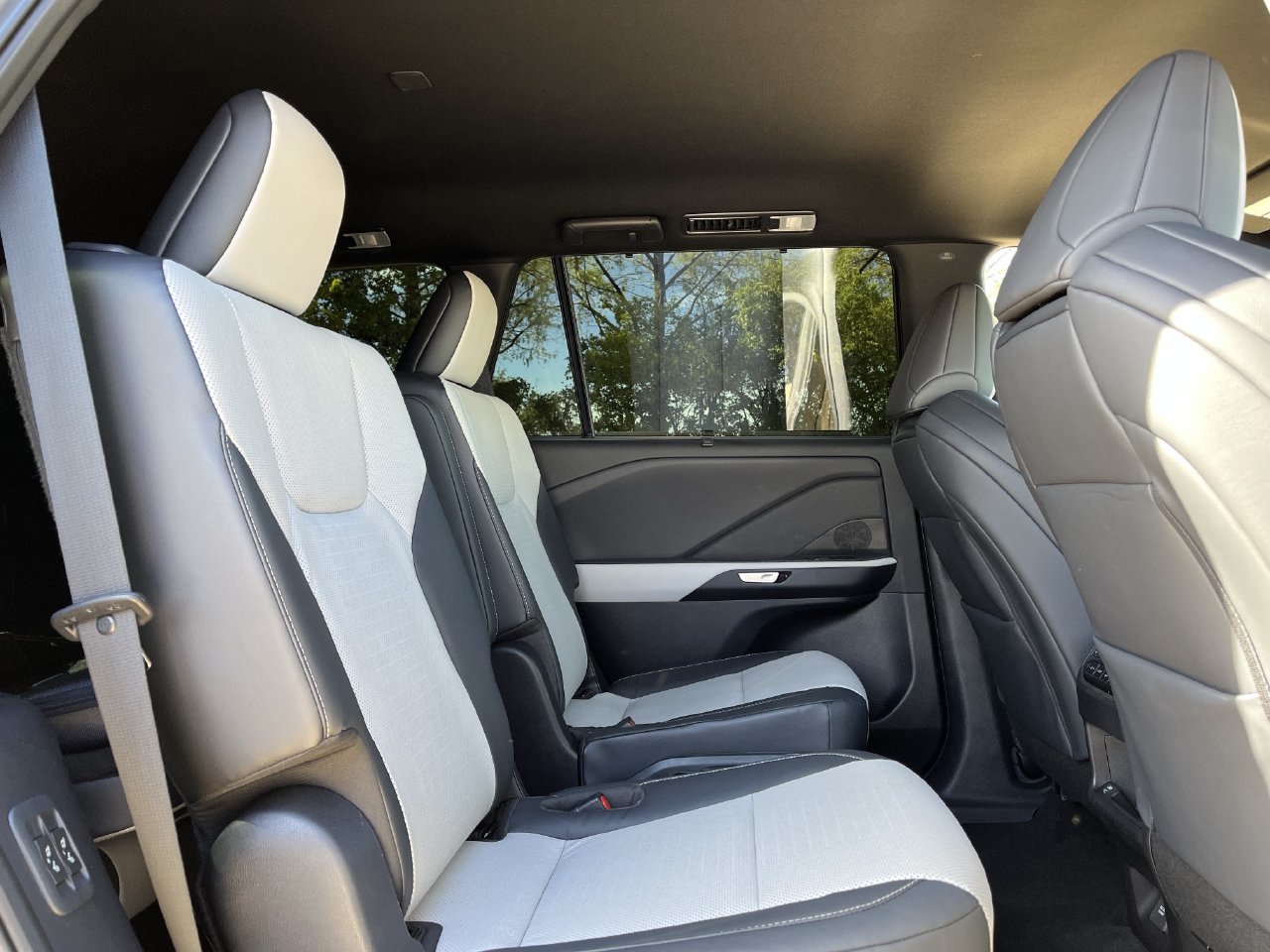 Used 2025 Lexus TX 500h AWD w/ Technology Package image 26