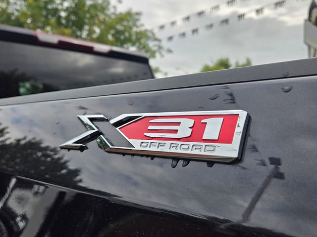 Used 2025 GMC Sierra 1500 Elevation w/ X31 Off-Road Package AWD/4WD image 10