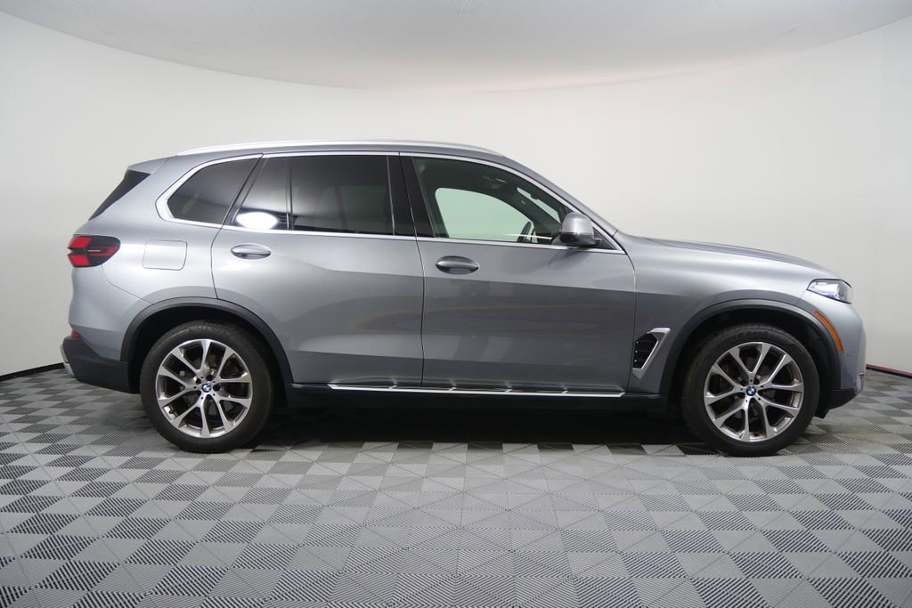 Used 2024 BMW X5 xDrive40i image 2