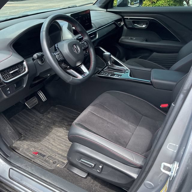 Used 2025 Acura ADX A-Spec FWD image 9