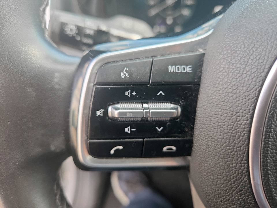 Used 2023 Kia Sorento SX FWD image 17
