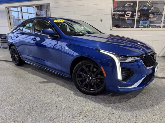 Used 2023 Cadillac CT4 Sport image 2