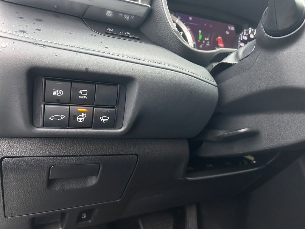 Used 2022 Toyota Highlander Platinum image 21